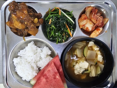 6.10:쌀밥,순두부찌개,안동찜닭,시금치무침,배추김치,수박