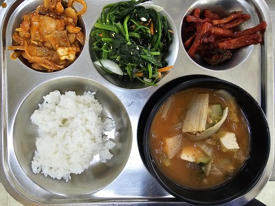 10.1:쌀밥,청국장찌개,닭살양배추볶음,시금치무침,무말랭이무침