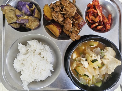 3.25:쌀밥,순두부찌개,닭고구마조림,가지볶음,무말랭이무침
