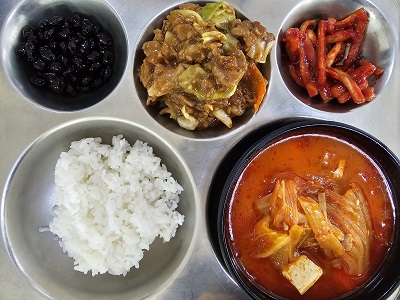 9.11:쌀밥, 참치김치찌개,돈육된장불고기,콩자반,무말랭이무침