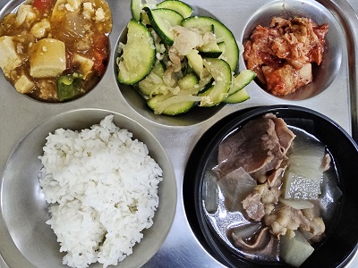 11.20:쌀밥,소고기무국,마파두부,새우살호박볶음,배추김치