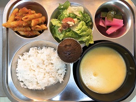 11.17:쌀밥,단호박스프,미트펜네파스타,시저샐러드,수제피클,머핀