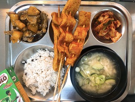 11.23:팥밥,맑은순두부찌개,돈육단호박조림,빨간어묵,배추김치,마일로
