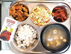 11.29:검은콩밥,북어무국,닭김치볶음,콩나물무침,무말랭이무침,주스