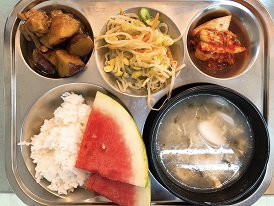 7.14:쌀밥,떡국,닭고구마조림,콩나물무침,배추김치,수박
