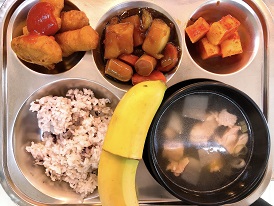 12.29:흑미밥,닭곰탕,생선까스&케찹,햄감자조림,깍두기,바나나