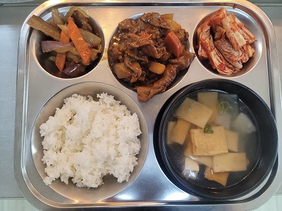 4.13:쌀밥,어묵국,돈육감자조림,가지볶음,배추김치