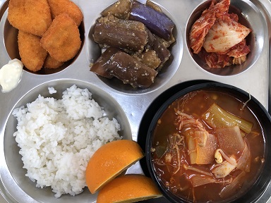 12.12:쌀밥,닭개장,생선너겟&소스,가지무침,배추김치,오렌지